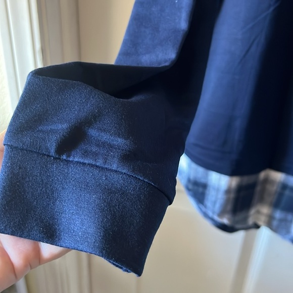 NWT Women’s Navy and flannel hoodie Sz Med - Picture 4 of 5